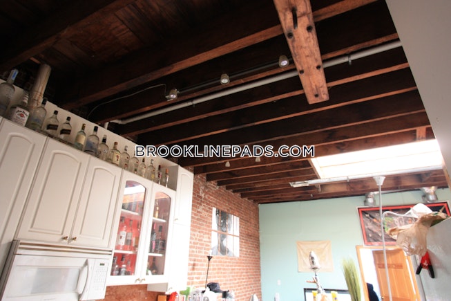 Brookline - $7,700+ /mo