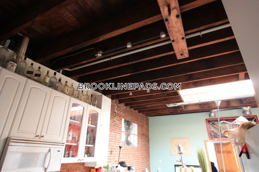 Brookline - Boston University - 4 Beds, 2 Baths - Image 5