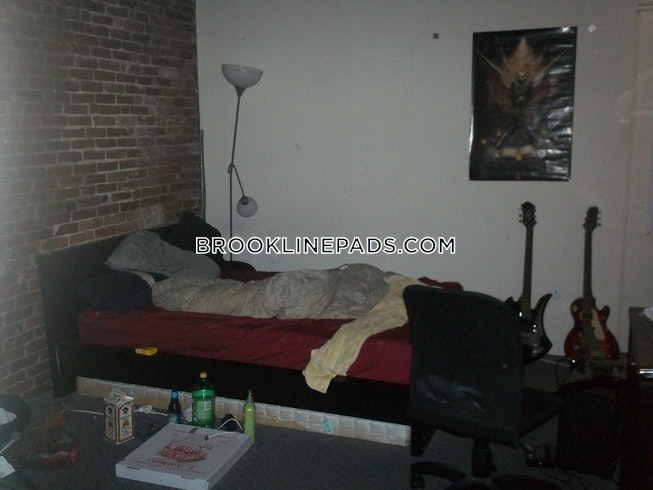 Brookline - $7,700+ /mo