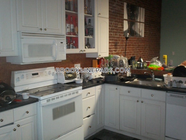 Brookline - $7,700+ /mo