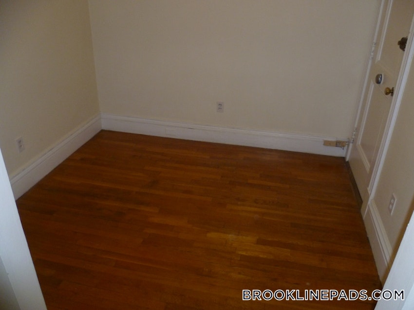 BROOKLINE- BOSTON UNIVERSITY - 2 Beds, 1 Bath - Image 10