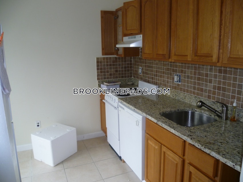 BROOKLINE- BOSTON UNIVERSITY - 2 Beds, 1 Bath - Image 15