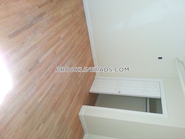 Brookline - 3 Beds, 2 Baths