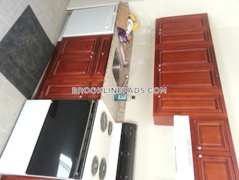 Euston St. Brookline