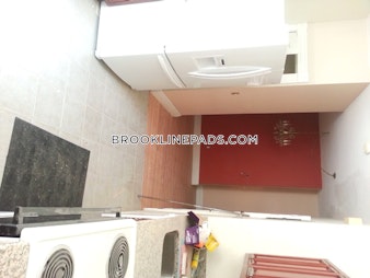 Euston St. Brookline