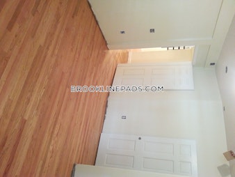 Euston St. Brookline