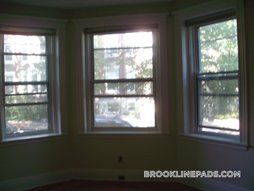 Brookline - 4 Beds, 2 Baths