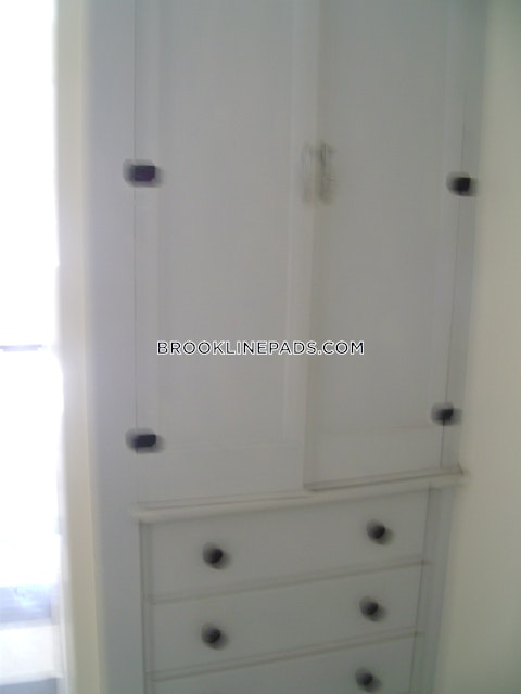 Euston St. Brookline photo 68