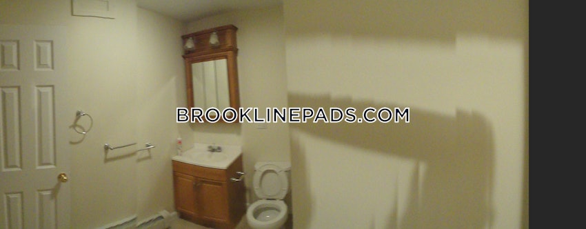 BROOKLINE- BOSTON UNIVERSITY - 4 Beds, 2 Baths - Image 60