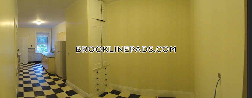 BROOKLINE- BOSTON UNIVERSITY - 4 Beds, 2 Baths - Image 12