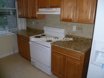 Euston St. Brookline