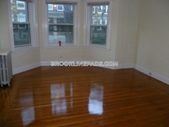 Euston St. Brookline