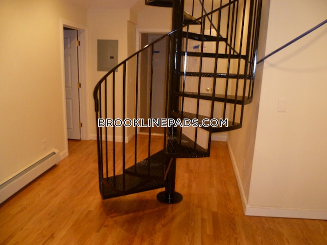 Brookline - $6,600+ /mo