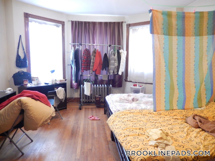 BROOKLINE- BOSTON UNIVERSITY - 3 Beds, 2 Baths - Image 6