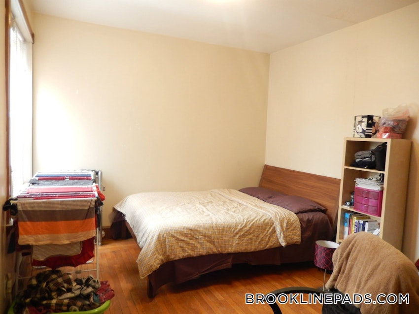 BROOKLINE- BOSTON UNIVERSITY - 3 Beds, 2 Baths - Image 4