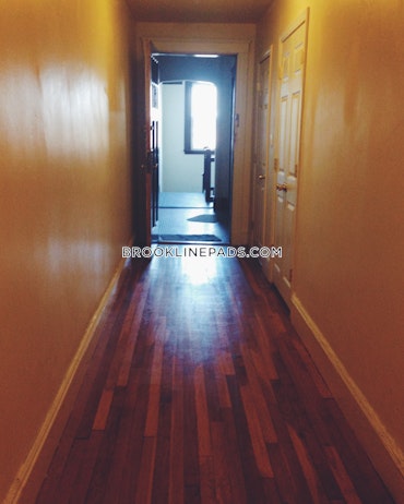 Brookline - 3 Beds, 1 Baths