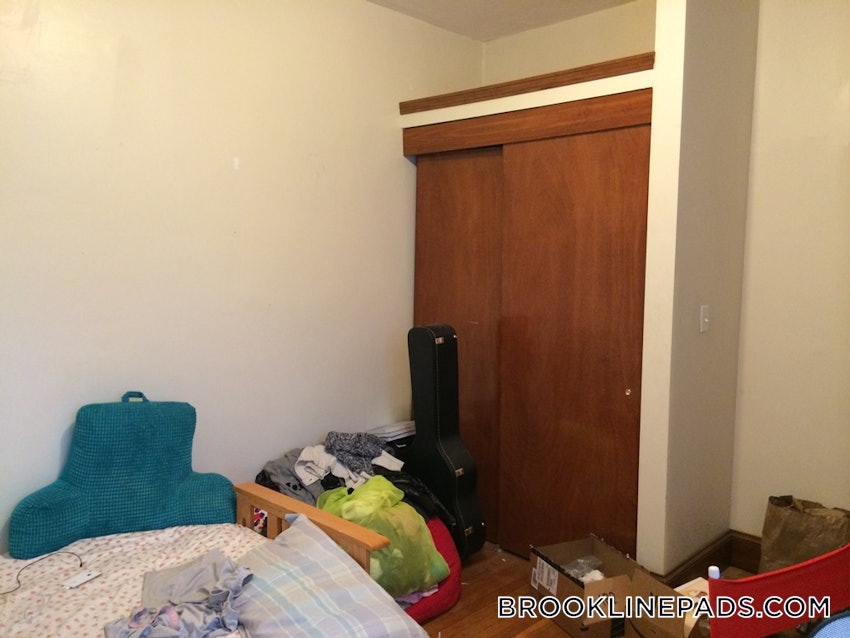 BROOKLINE- BOSTON UNIVERSITY - 3 Beds, 2 Baths - Image 29