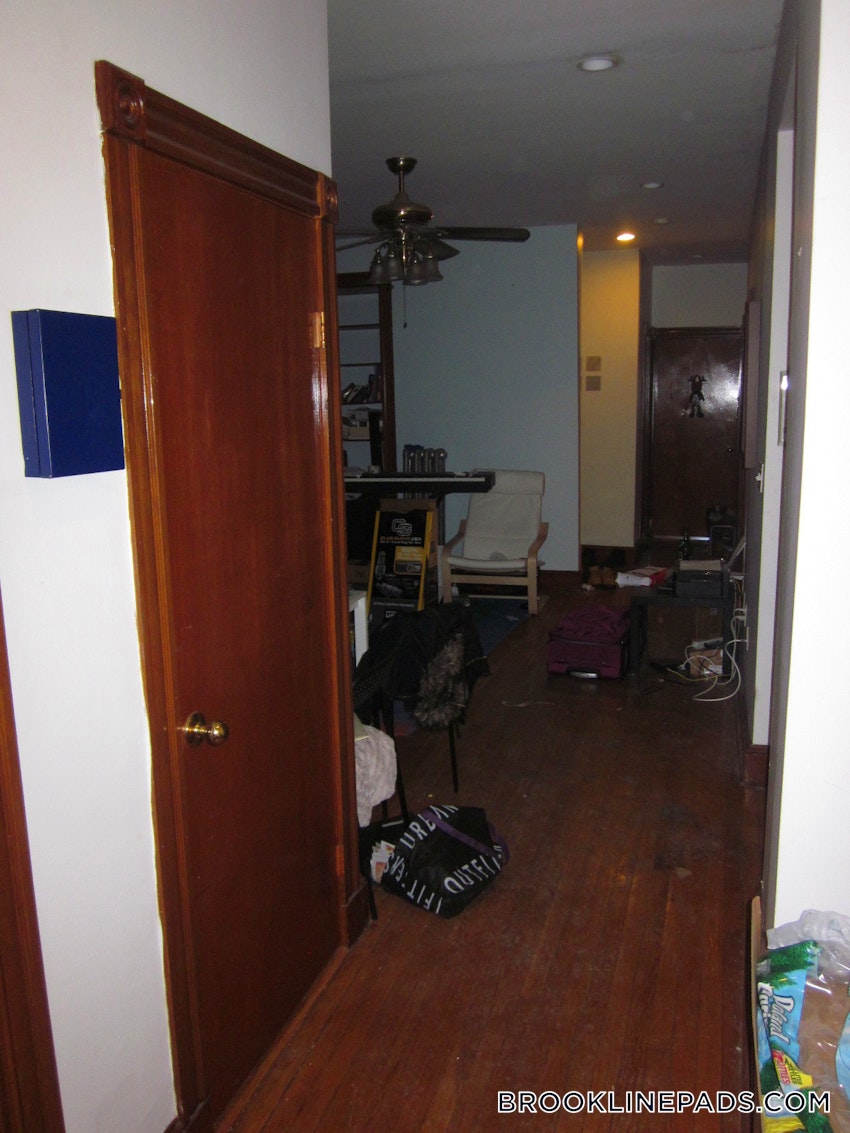 BROOKLINE- BOSTON UNIVERSITY - 3 Beds, 2 Baths - Image 43