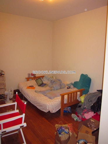 Brookline - 3 Beds, 2 Baths