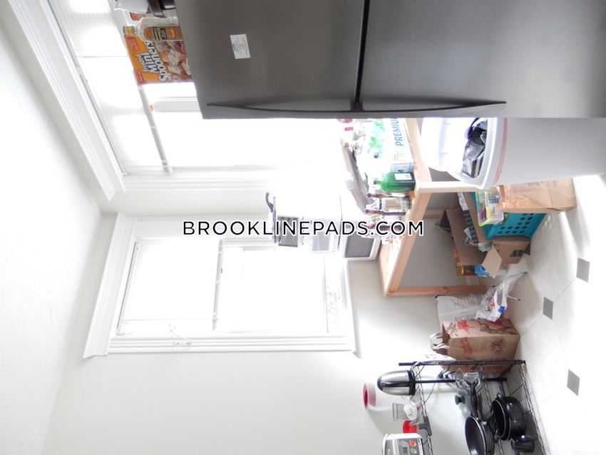 BROOKLINE- BOSTON UNIVERSITY - 3 Beds, 2 Baths - Image 34