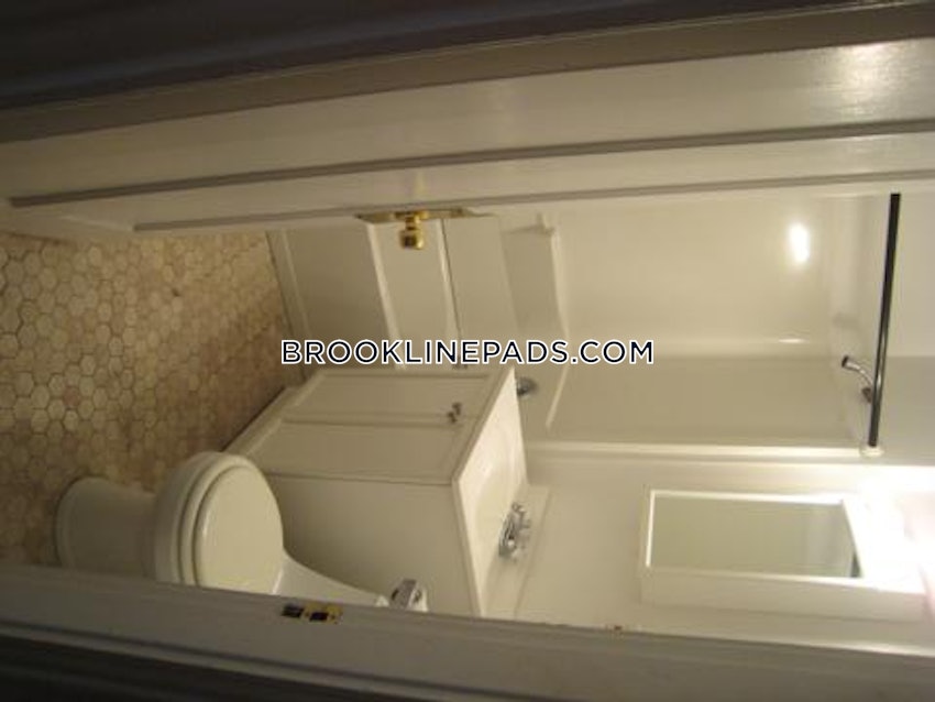 Brookline - Boston University - 3 Beds, 1 Bath - Image 3