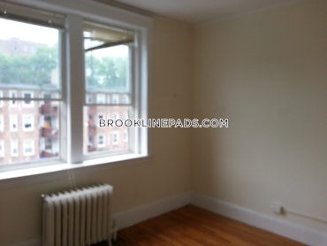 Brookline - 3 Beds, 1 Baths