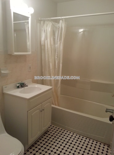 Brookline - 3 Beds, 1 Baths