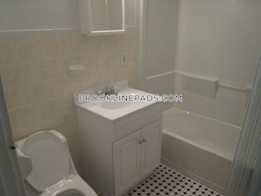 Brookline - 3 Beds, 1 Baths