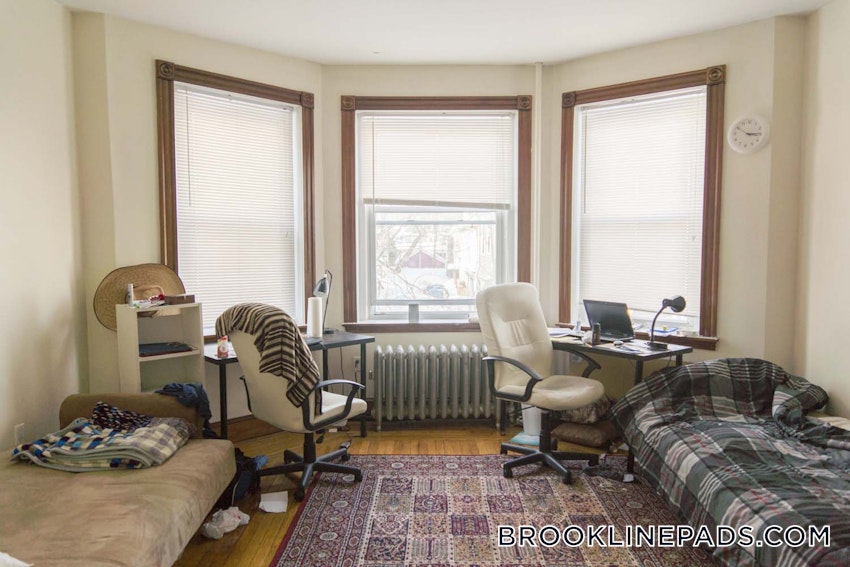 BROOKLINE- BOSTON UNIVERSITY - 3 Beds, 2 Baths - Image 5