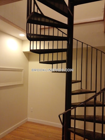 Euston St. Brookline