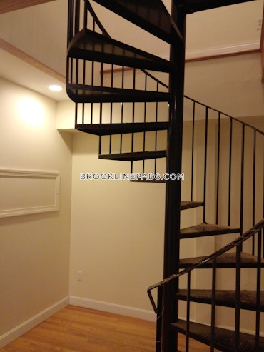 Euston St. Brookline