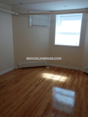 Euston St. Brookline