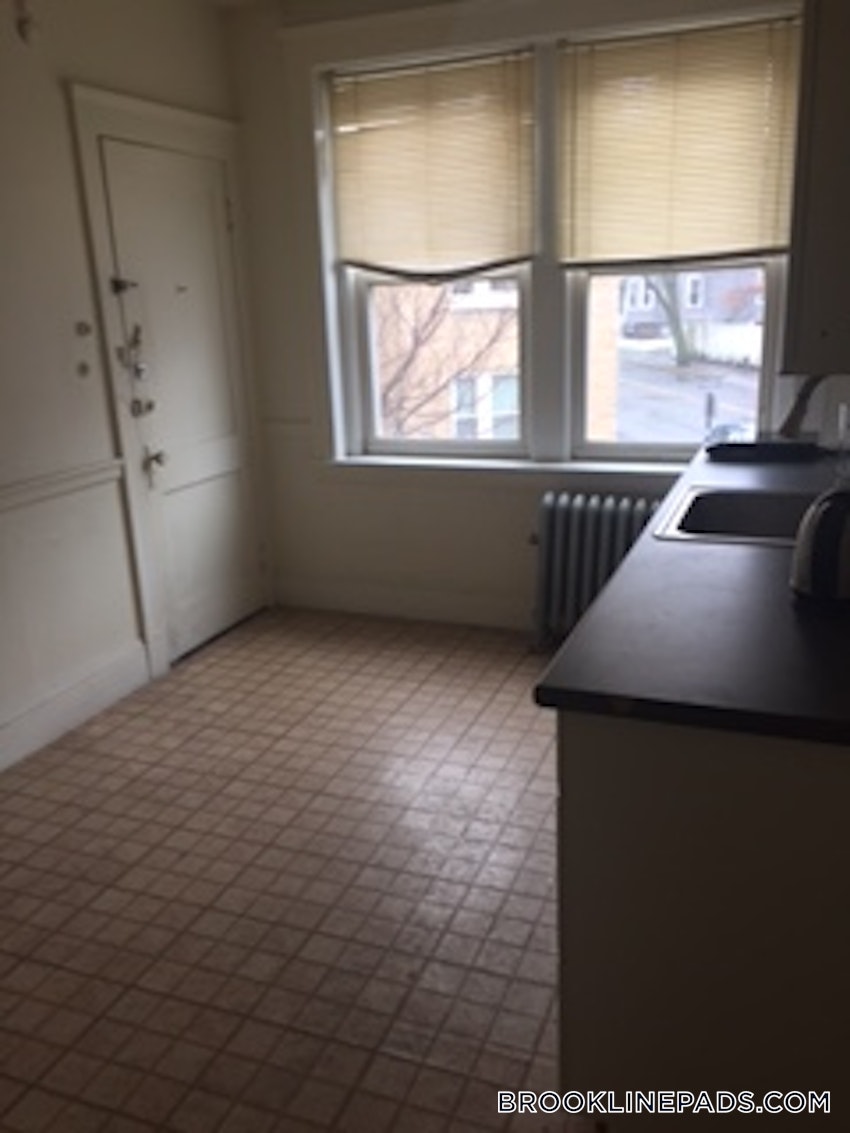 BROOKLINE- BOSTON UNIVERSITY - 3 Beds, 1 Bath - Image 20