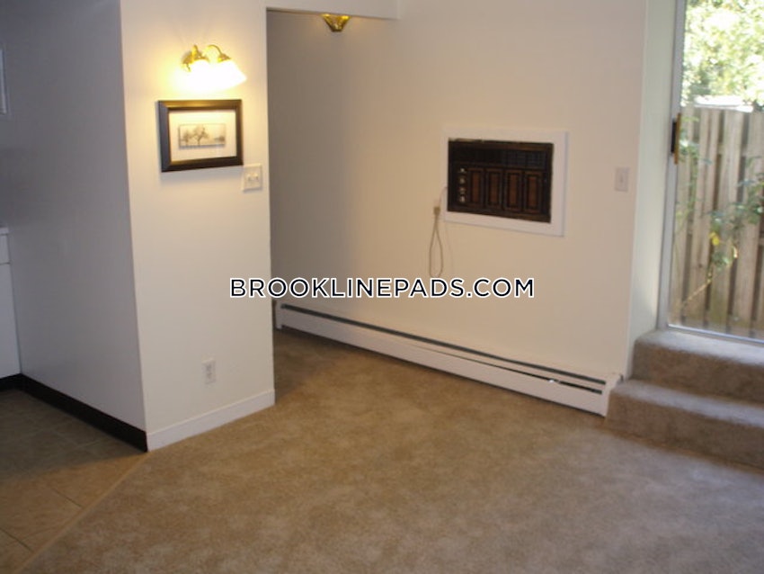 BROOKLINE- COOLIDGE CORNER - 1 Bed, 1 Bath - Image 6