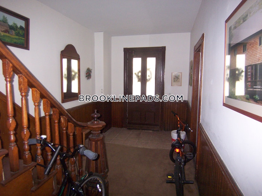 BROOKLINE - CHESTNUT HILL - 2 Beds, 1 Bath - Image 35