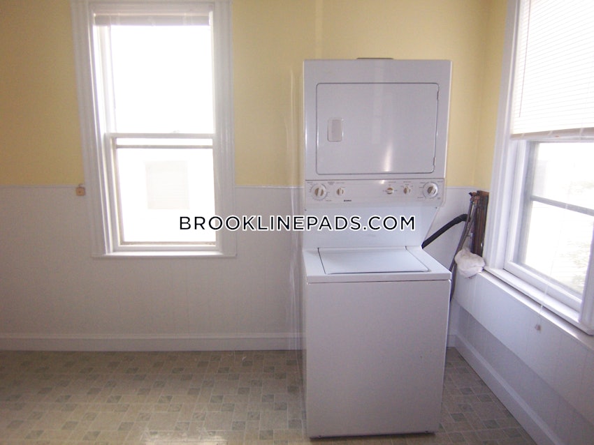 BROOKLINE - CHESTNUT HILL - 2 Beds, 1 Bath - Image 29