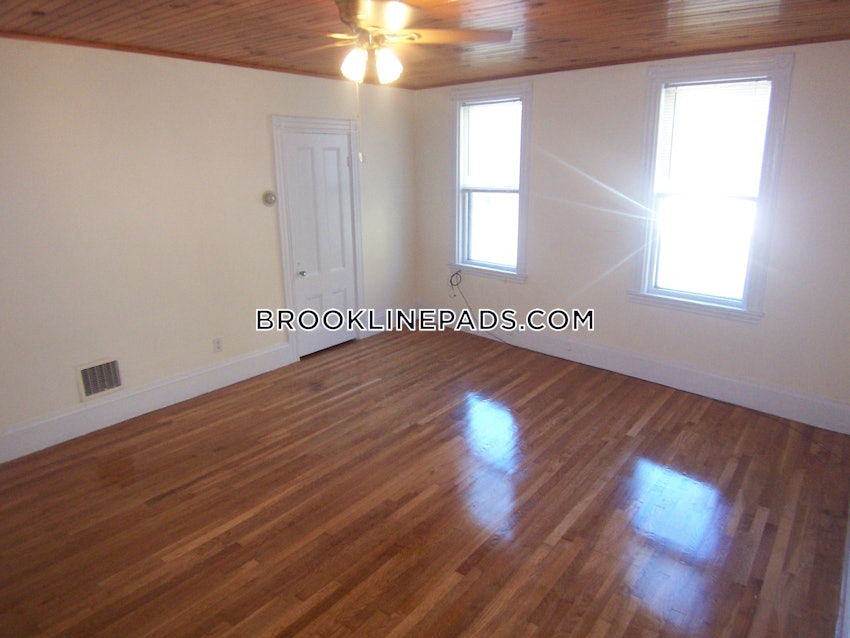 BROOKLINE - CHESTNUT HILL - 2 Beds, 1 Bath - Image 27