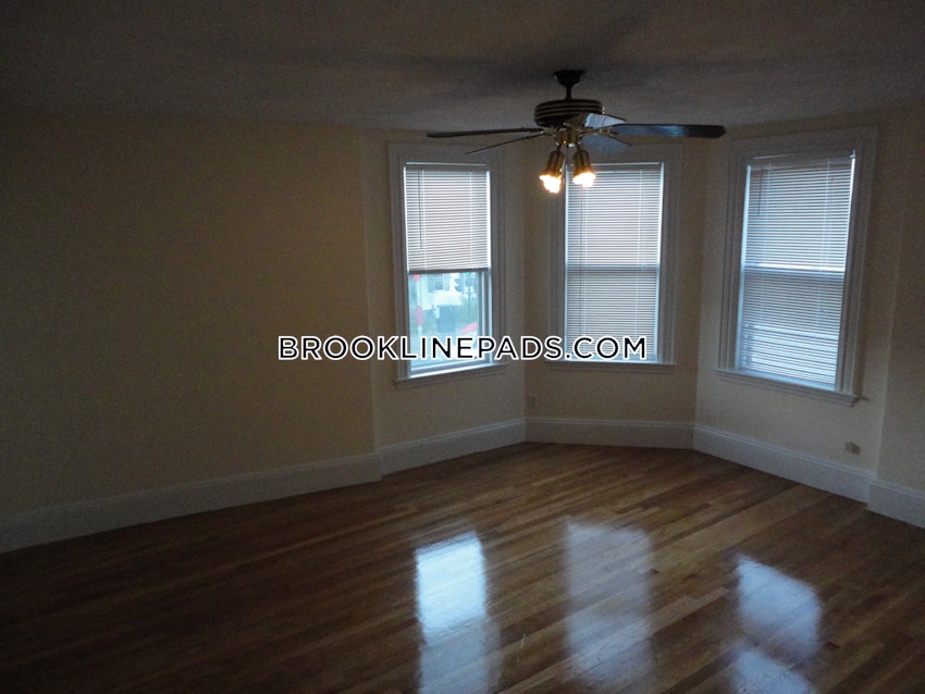 BROOKLINE - CHESTNUT HILL - 2 Beds, 1 Bath - Image 22