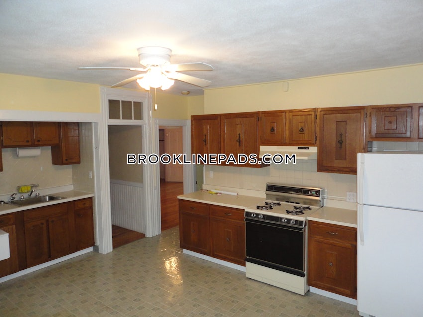 BROOKLINE - CHESTNUT HILL - 2 Beds, 1 Bath - Image 10