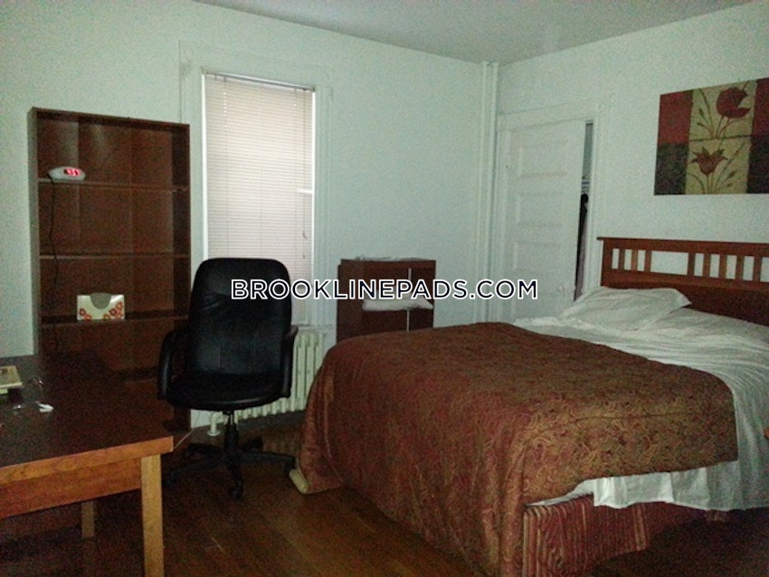Brookline - Brookline Village - 2 Beds, 1.5 Baths - Image 9