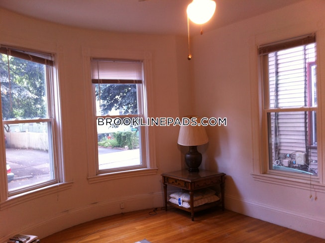 Brookline - $4,875+ /mo