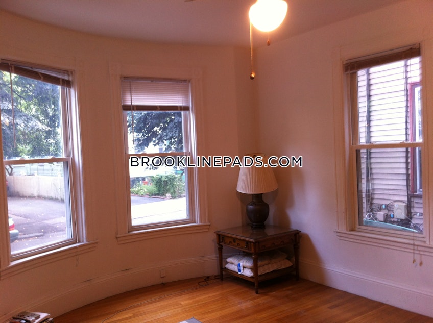 Brookline - $4,875+ /month