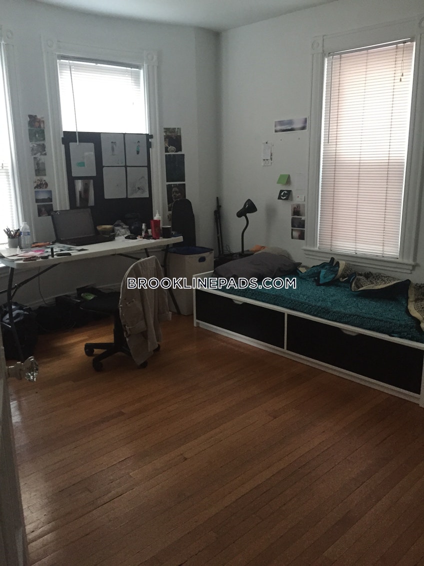 Brookline - $4,875+ /month