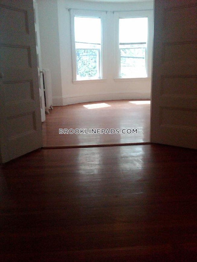 Brookline - $4,875+ /mo