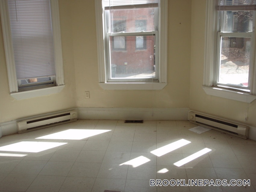 BROOKLINE- BROOKLINE VILLAGE - 4 Beds, 1 Bath - Image 38