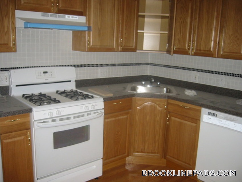 BROOKLINE- BROOKLINE VILLAGE - 4 Beds, 2 Baths - Image 2