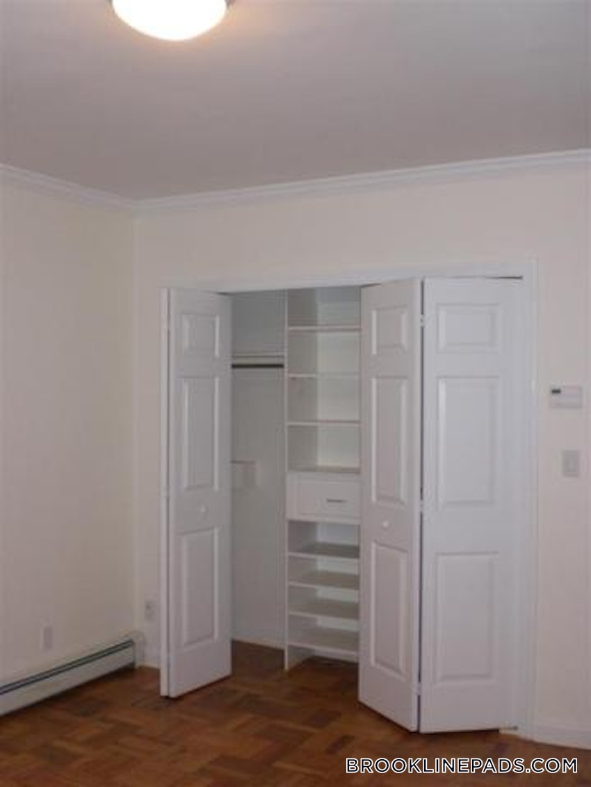 BROOKLINE - CHESTNUT HILL - 2 Beds, 1 Bath - Image 1