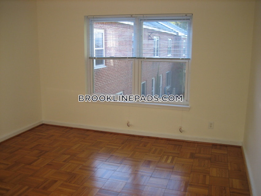 Brookline - Chestnut Hill - 1 Bed, 1 Bath - Image 1