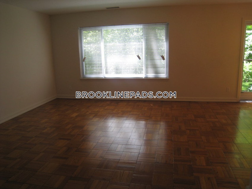 BROOKLINE - CHESTNUT HILL - 2 Beds, 1.5 Baths - Image 12