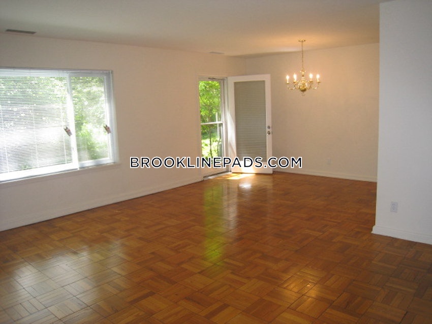 BROOKLINE - CHESTNUT HILL - 2 Beds, 1.5 Baths - Image 11